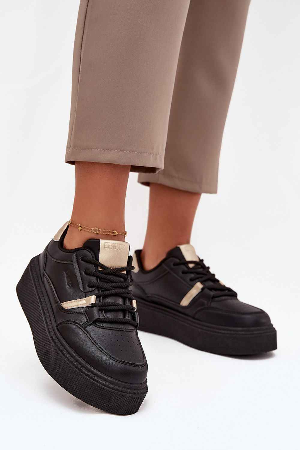Sport Shoes model 216466